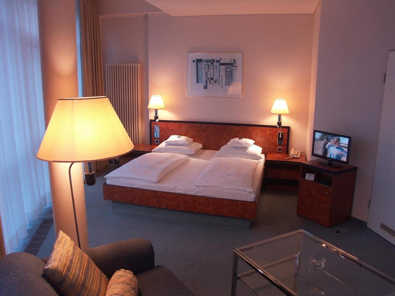 פרידריכסדורף Hotel Arkadia מראה חיצוני תמונה