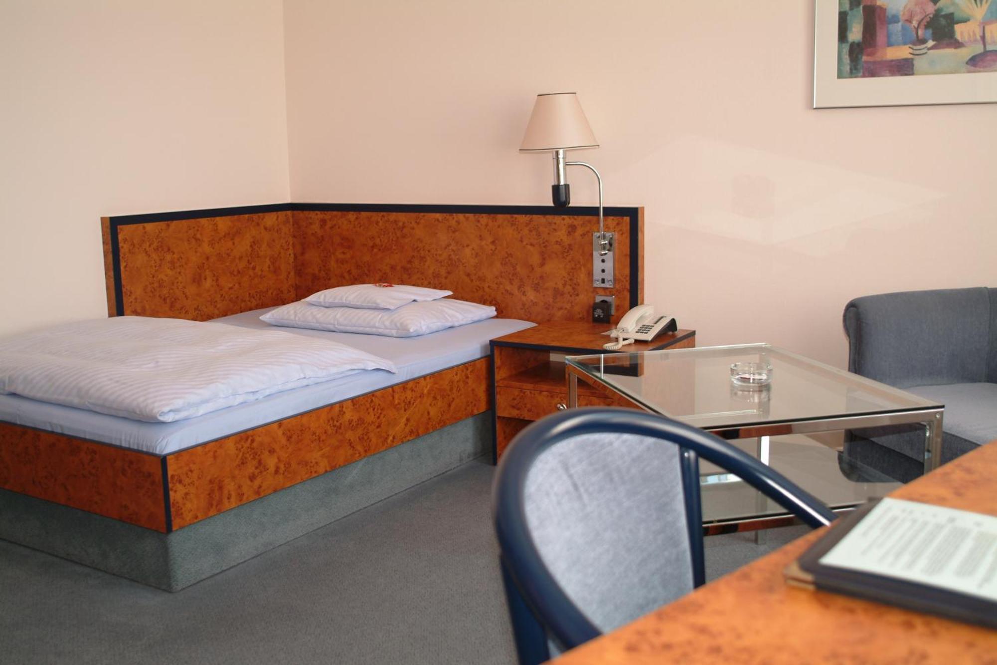 פרידריכסדורף Hotel Arkadia מראה חיצוני תמונה