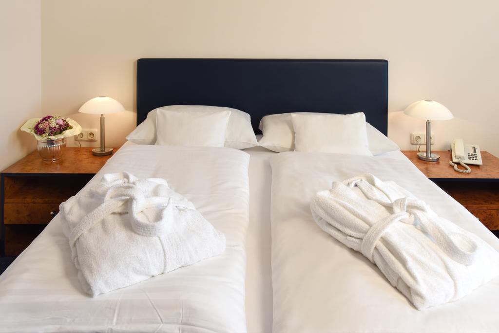 פרידריכסדורף Hotel Arkadia מראה חיצוני תמונה