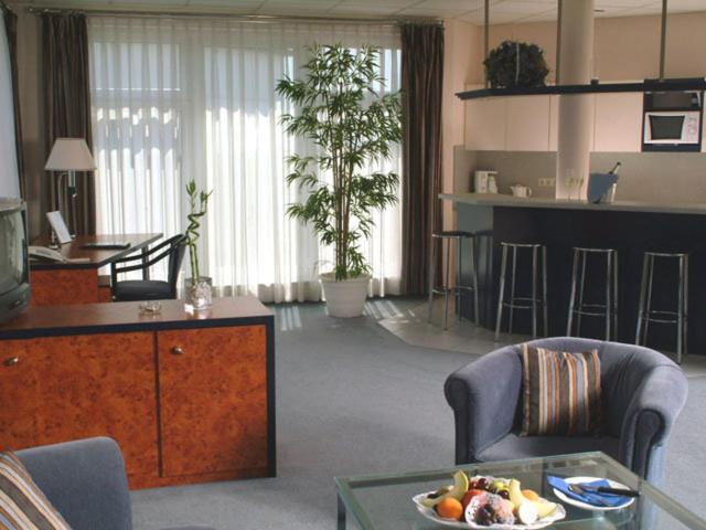 פרידריכסדורף Hotel Arkadia מראה חיצוני תמונה